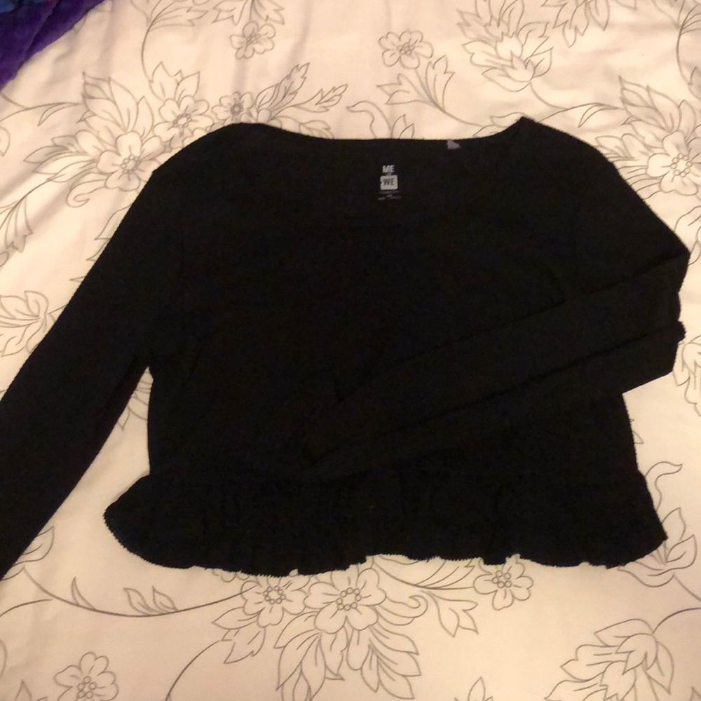 ⭐️SOLD⭐️Me to we long sleeve peplum top